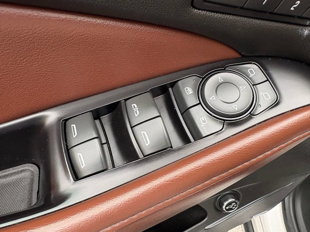 Used 2018 Buick Enclave Premium AWD/4WD image 13