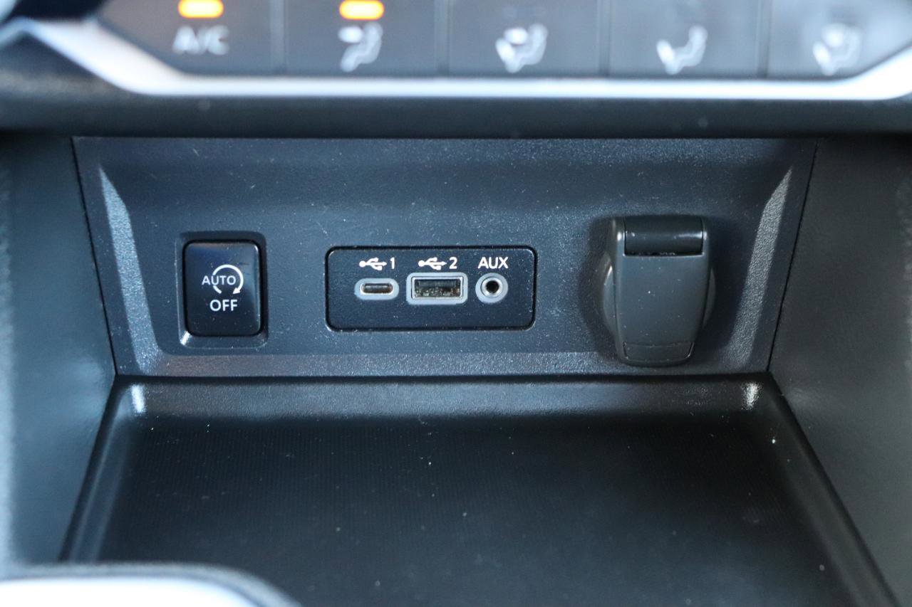 Used 2024 Nissan Sentra SV FWD image 32