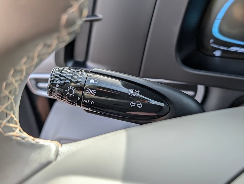 Certified 2025 Hyundai Elantra Sport FWD image 27