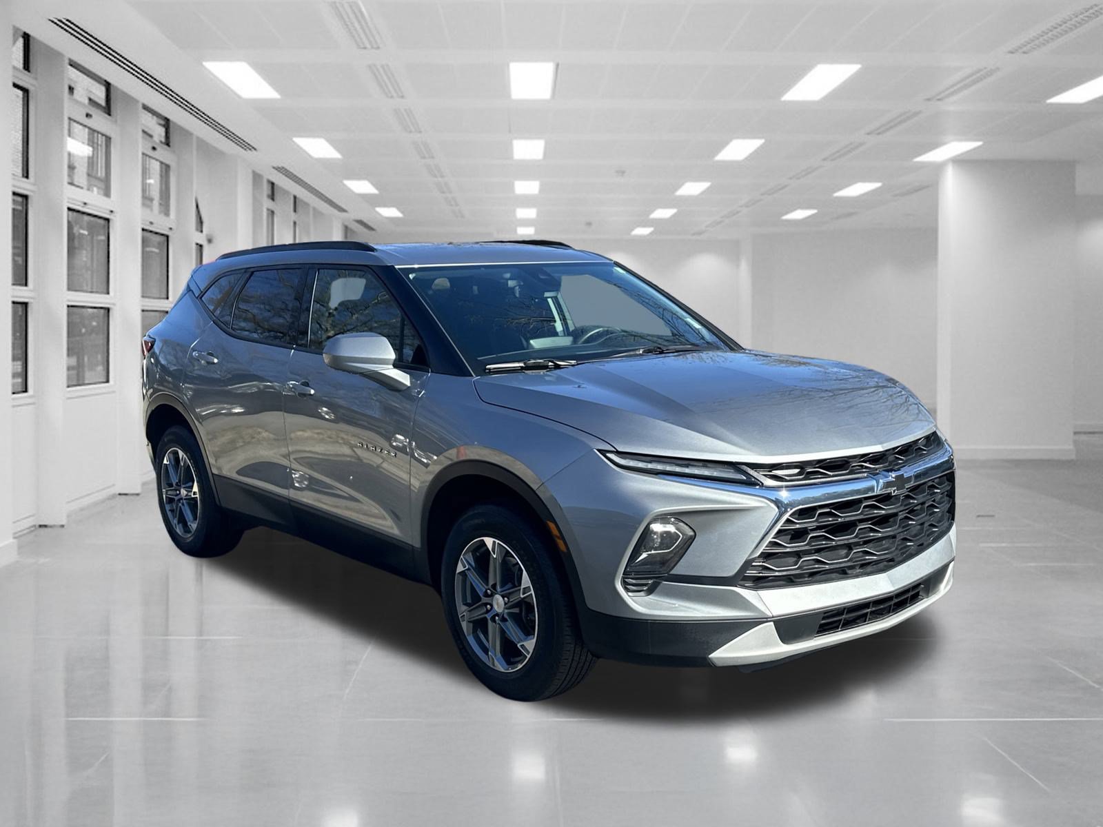 Certified 2024 Chevrolet Blazer LT w/ Convenience Package FWD image 3