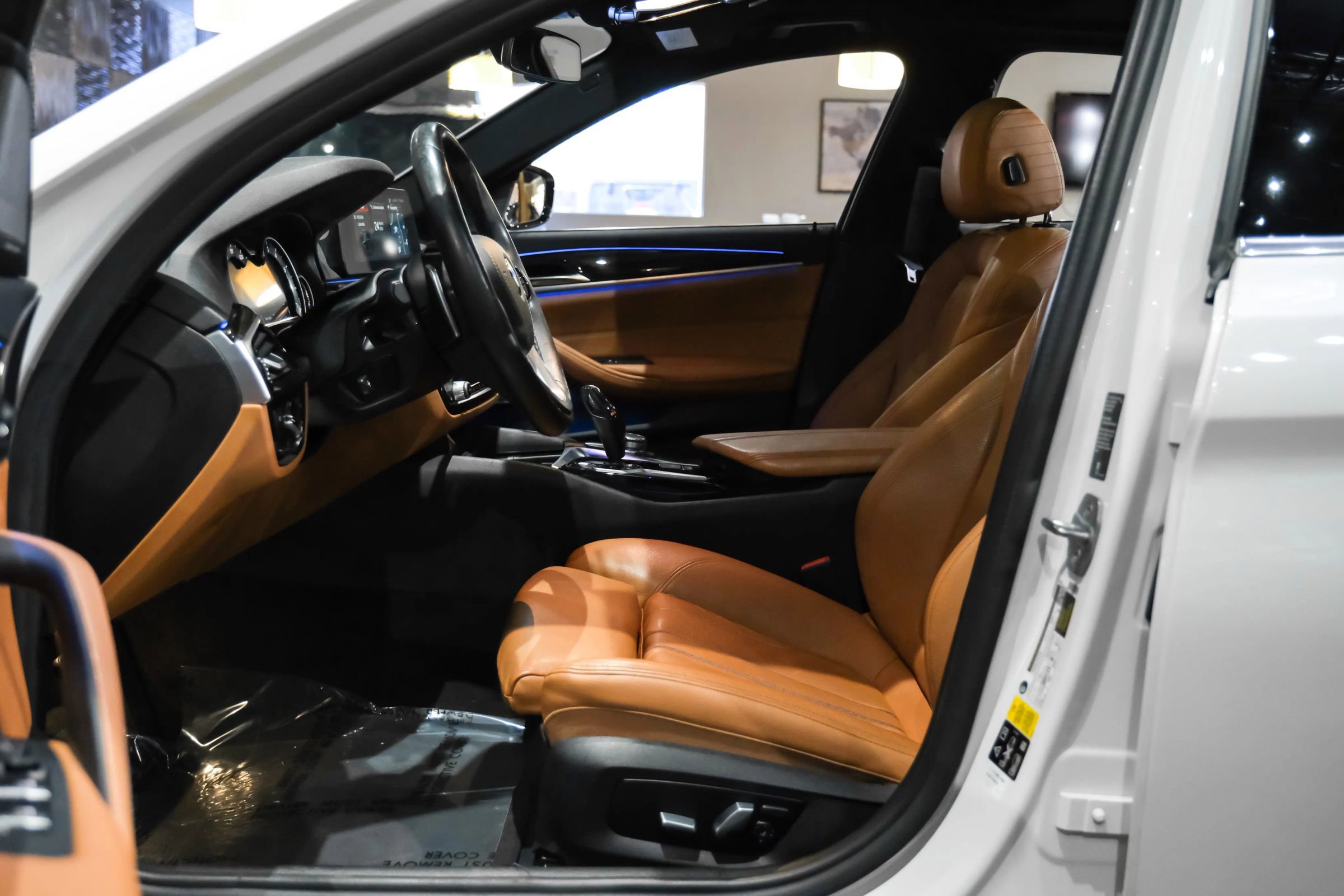 Used 2018 BMW 540i xDrive w/ Premium Package image 4