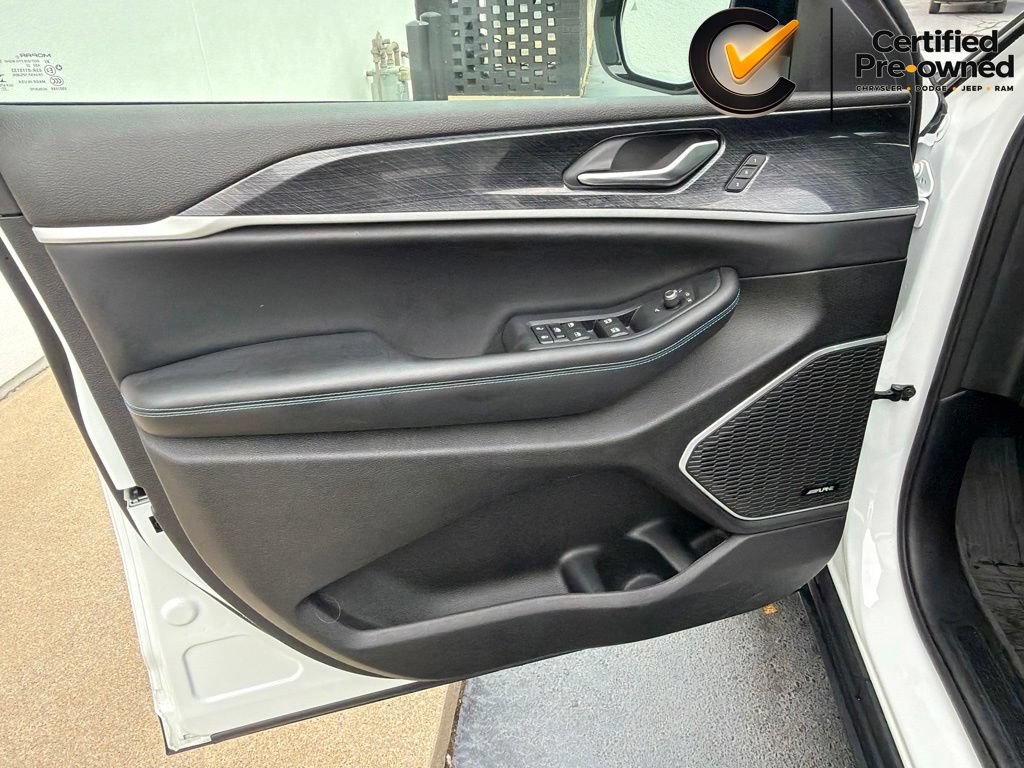 Certified 2022 Jeep Grand Cherokee Trailhawk w/ Advanced Protech Group II AWD/4WD image 50