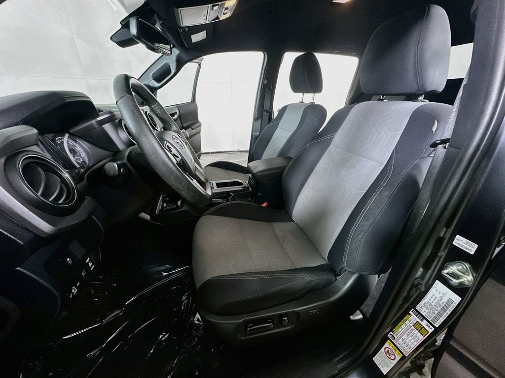 Used 2020 Toyota Tacoma TRD Sport RWD image 15