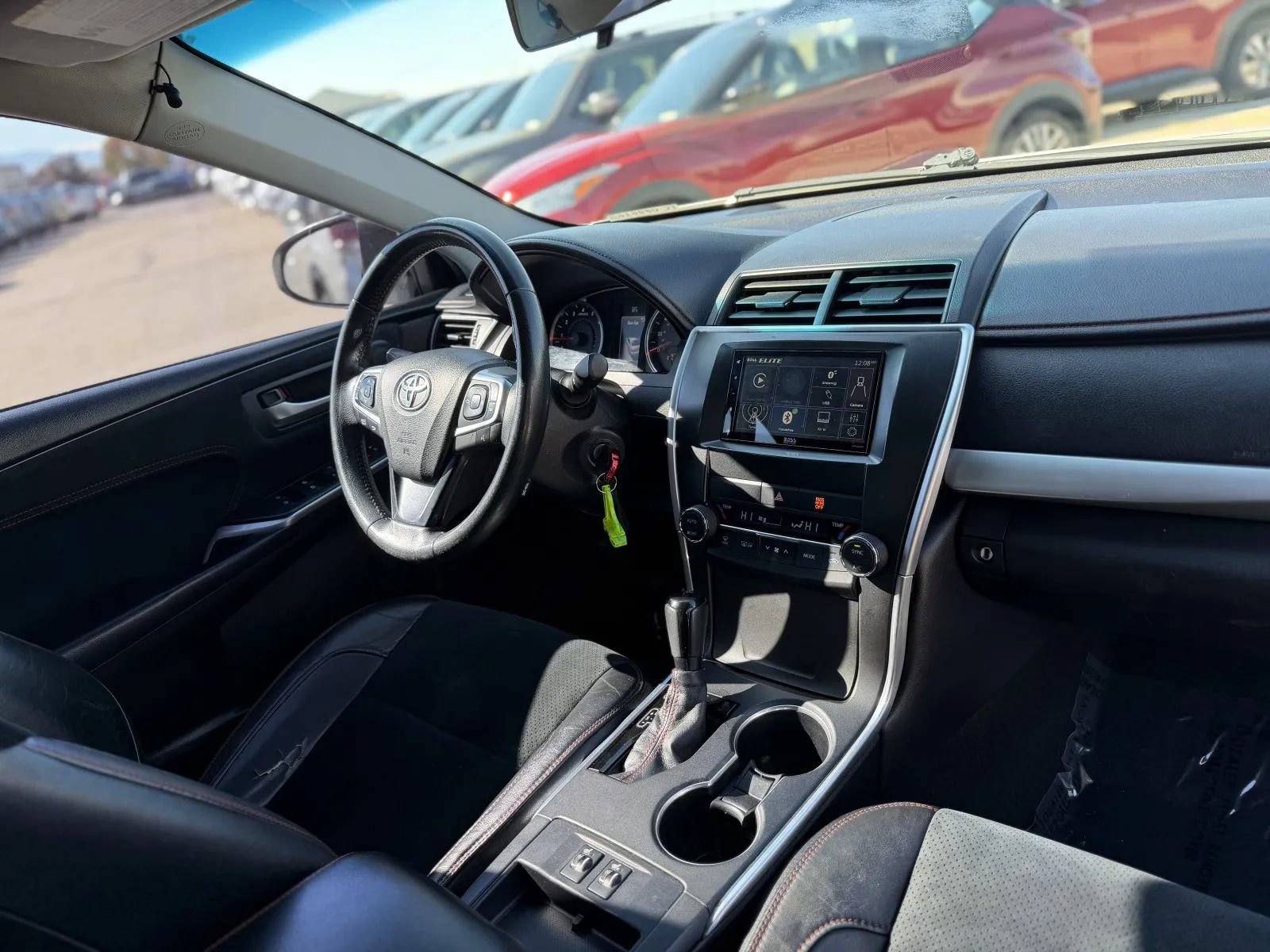 Used 2015 Toyota Camry XSE FWD image 19