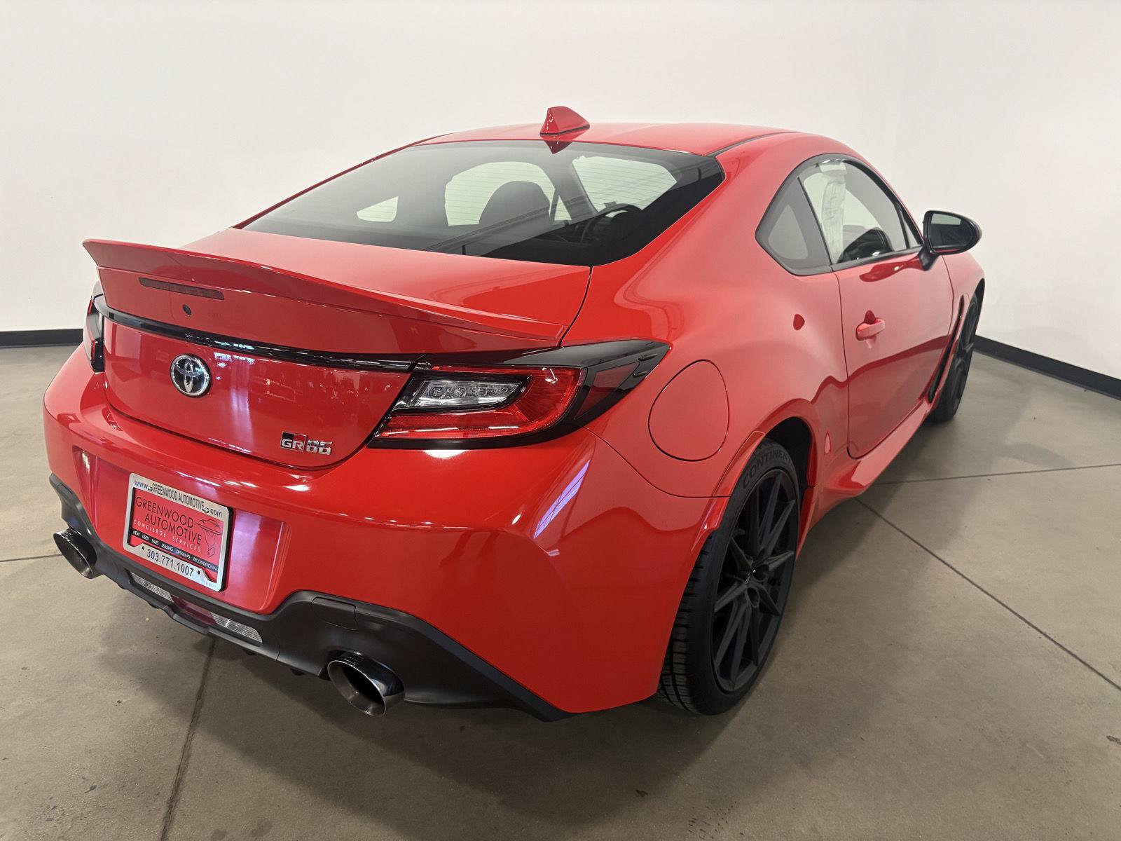 Used 2022 Toyota GR86 Premium w/ ALL Weather Mat Package (TMS) RWD image 3