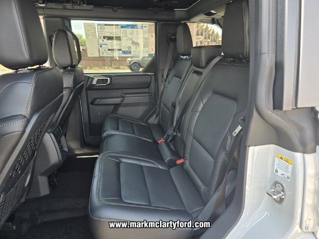 New 2026 Ford Bronco Badlands w/ Sasquatch Package AWD/4WD image 7