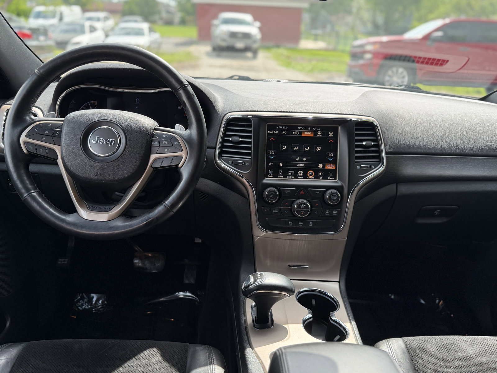 Used 2015 Jeep Grand Cherokee Altitude AWD/4WD image 12