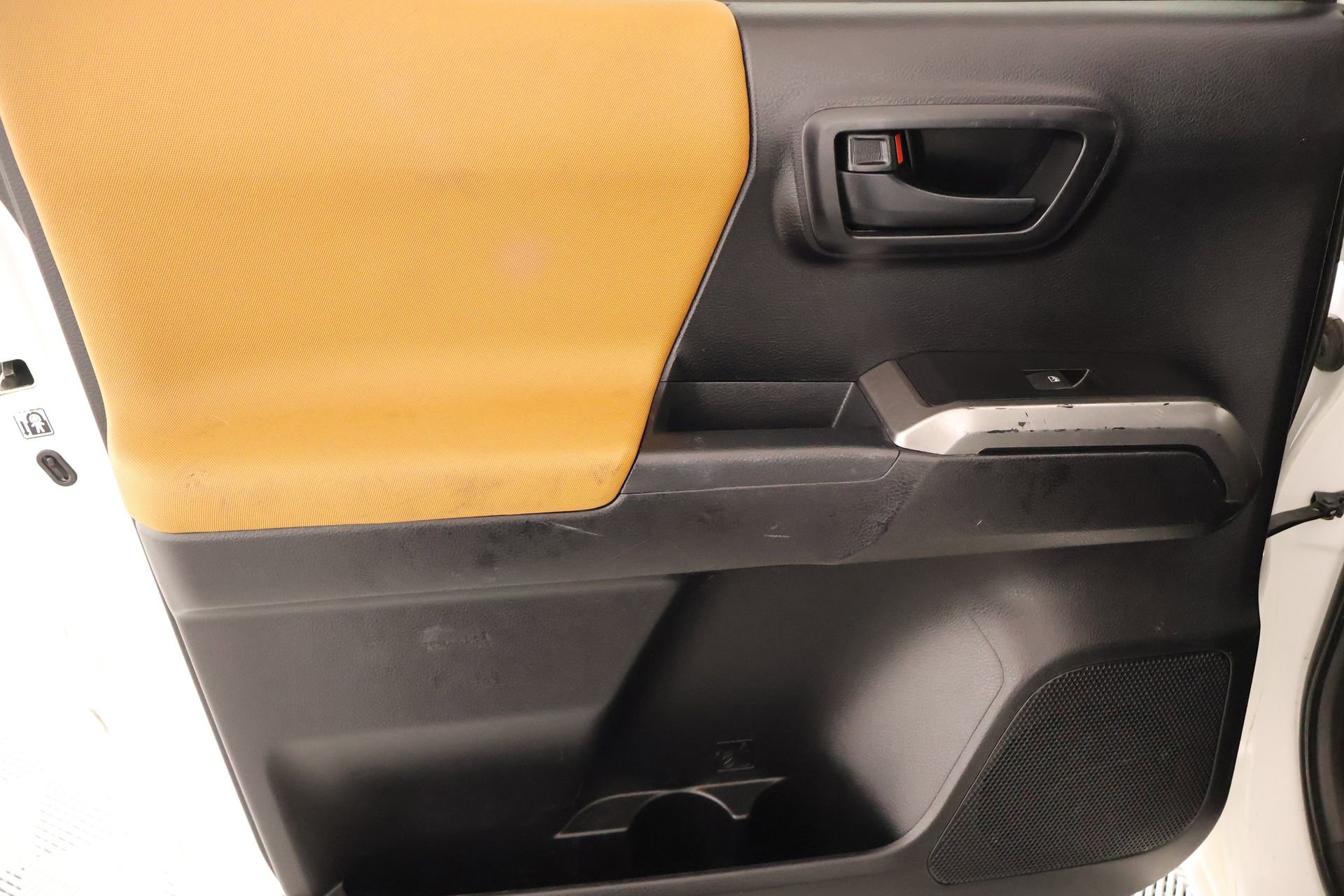 Used 2019 Toyota Tacoma SR5 image 15