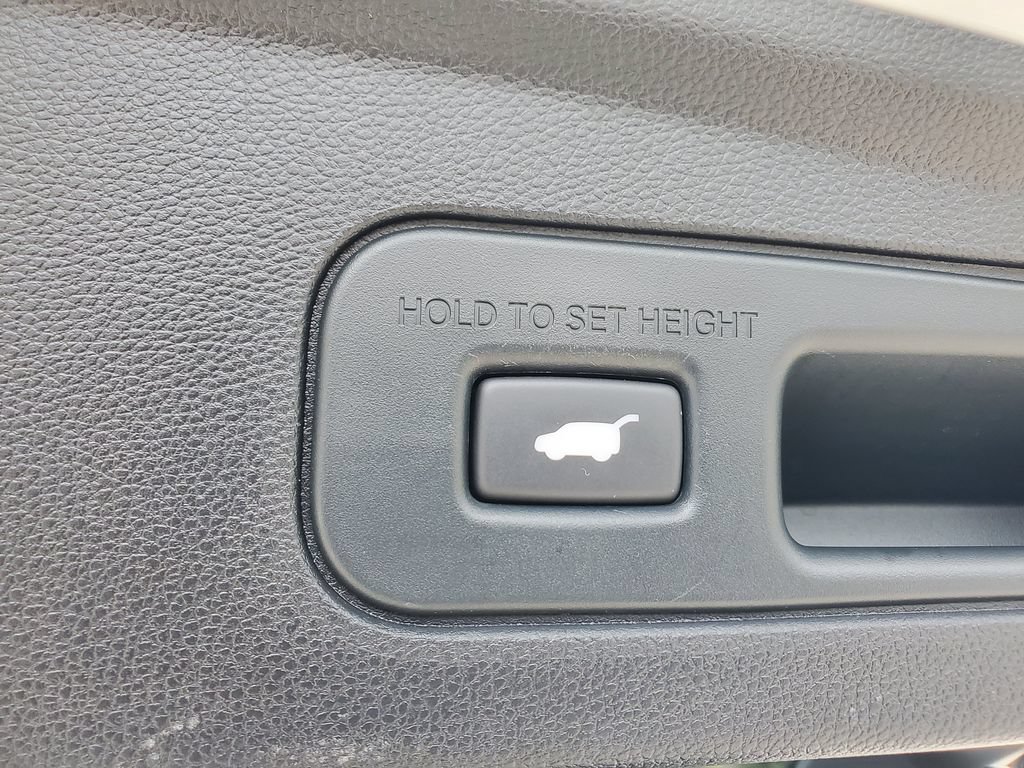Used 2024 Acura MDX FWD image 9