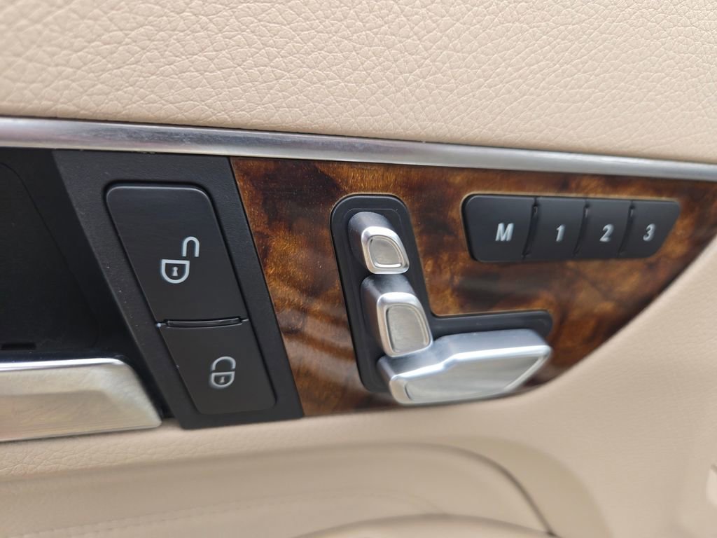 Used 2017 Mercedes-Benz E 400 E 400 w/ Premium 2 Package image 22