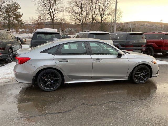 Used 2023 Honda Civic Sport image 4