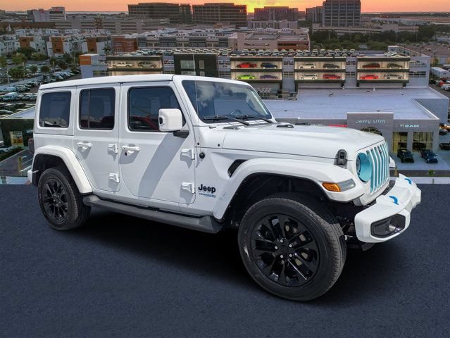 Used 2021 Jeep Wrangler Unlimited Sahara AWD/4WD video 1