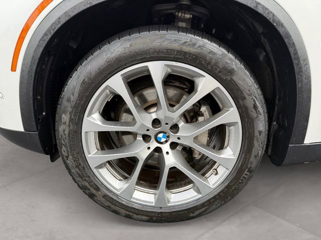 Used 2023 BMW X5 xDrive40i w/ Premium Package AWD/4WD image 14