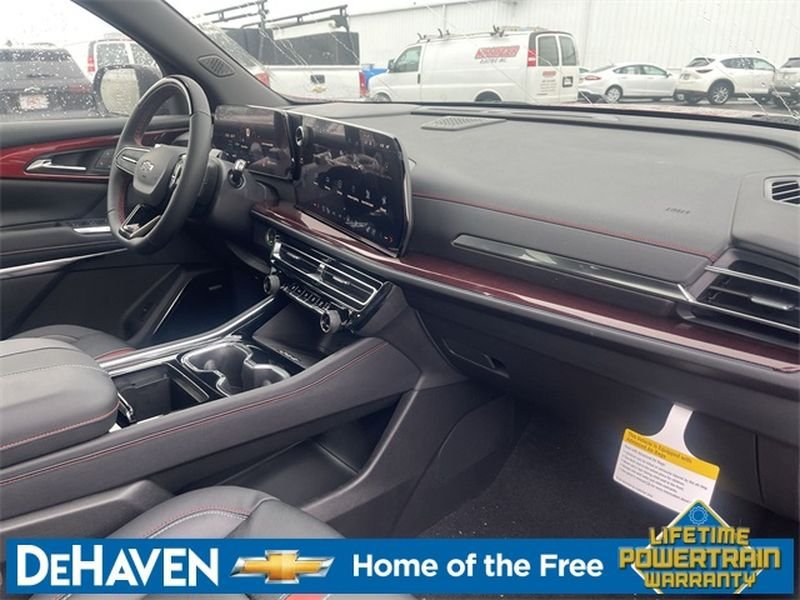 New 2026 Chevrolet Traverse RS w/ LPO, Floor Liner Package AWD/4WD image 30