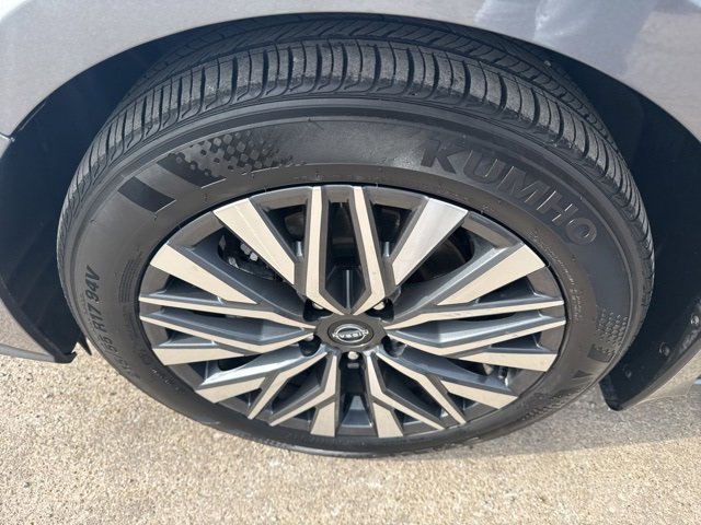 Used 2024 Nissan Altima 2.5 SV w/ SV Premium Package image 17