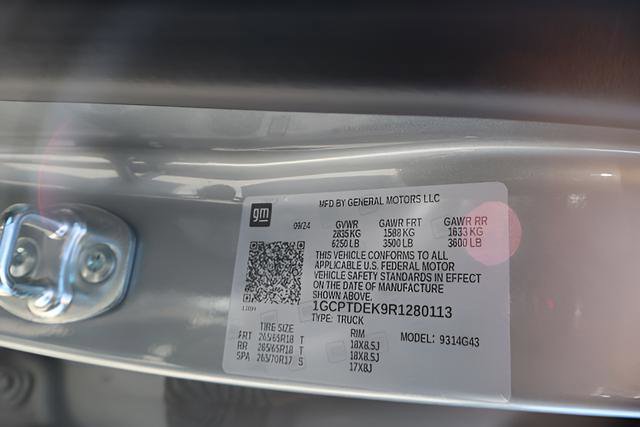 Used 2024 Chevrolet Colorado Z71 w/ Z71 Convenience Package 2 AWD/4WD image 16