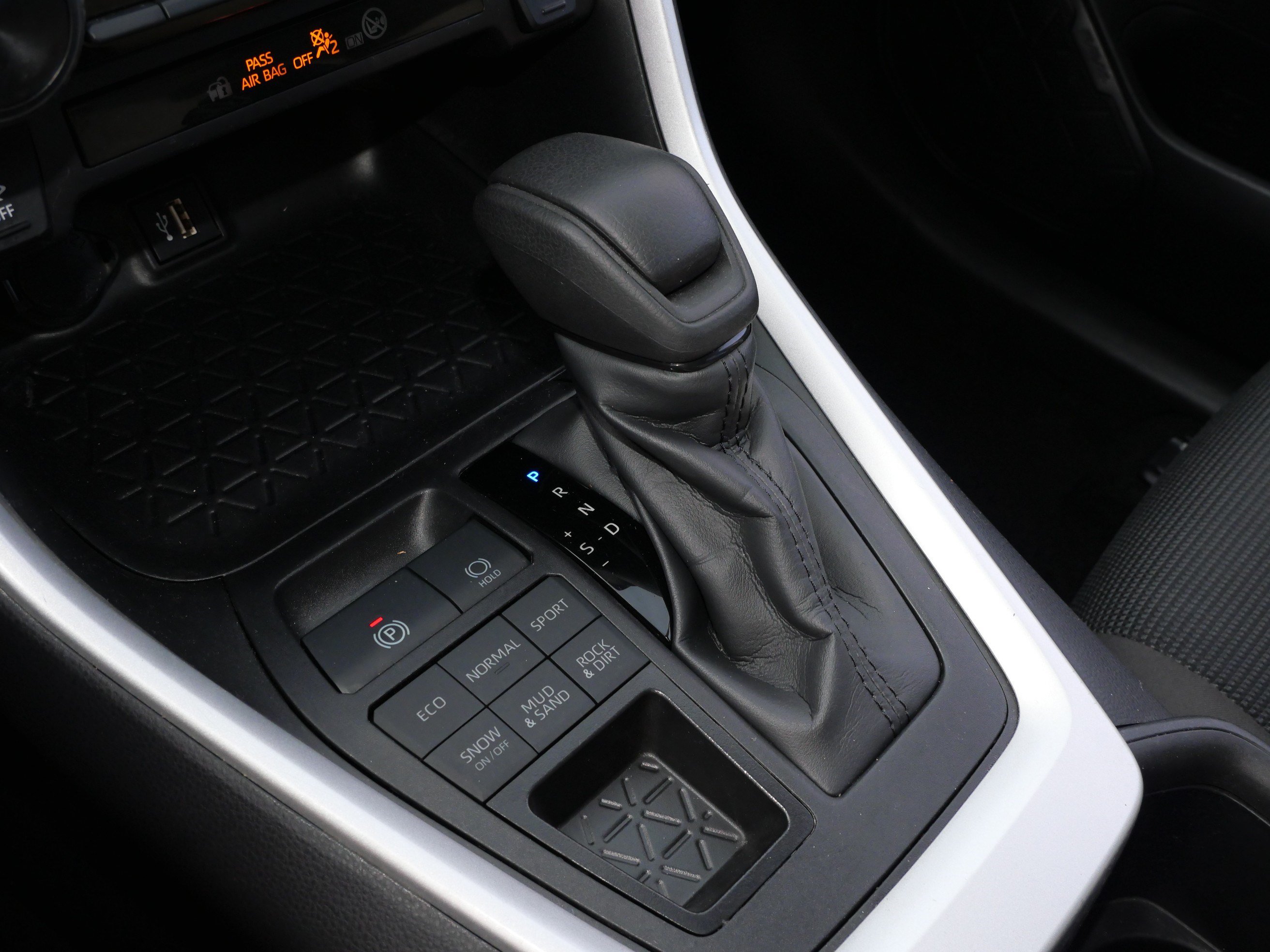 Certified 2025 Toyota RAV4 LE AWD/4WD image 25