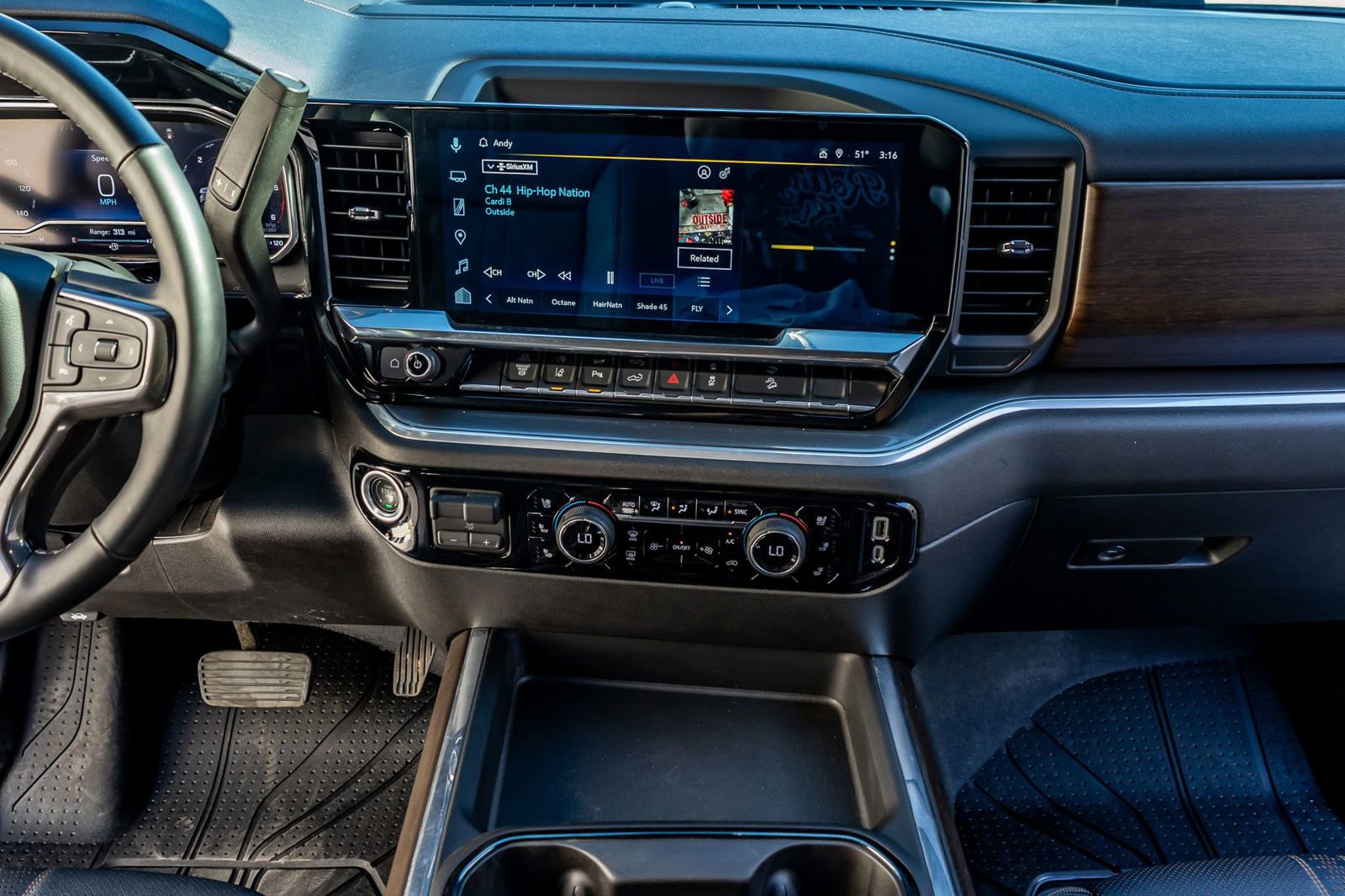 Used 2025 Chevrolet Silverado 2500 High Country w/ Technology Package image 23