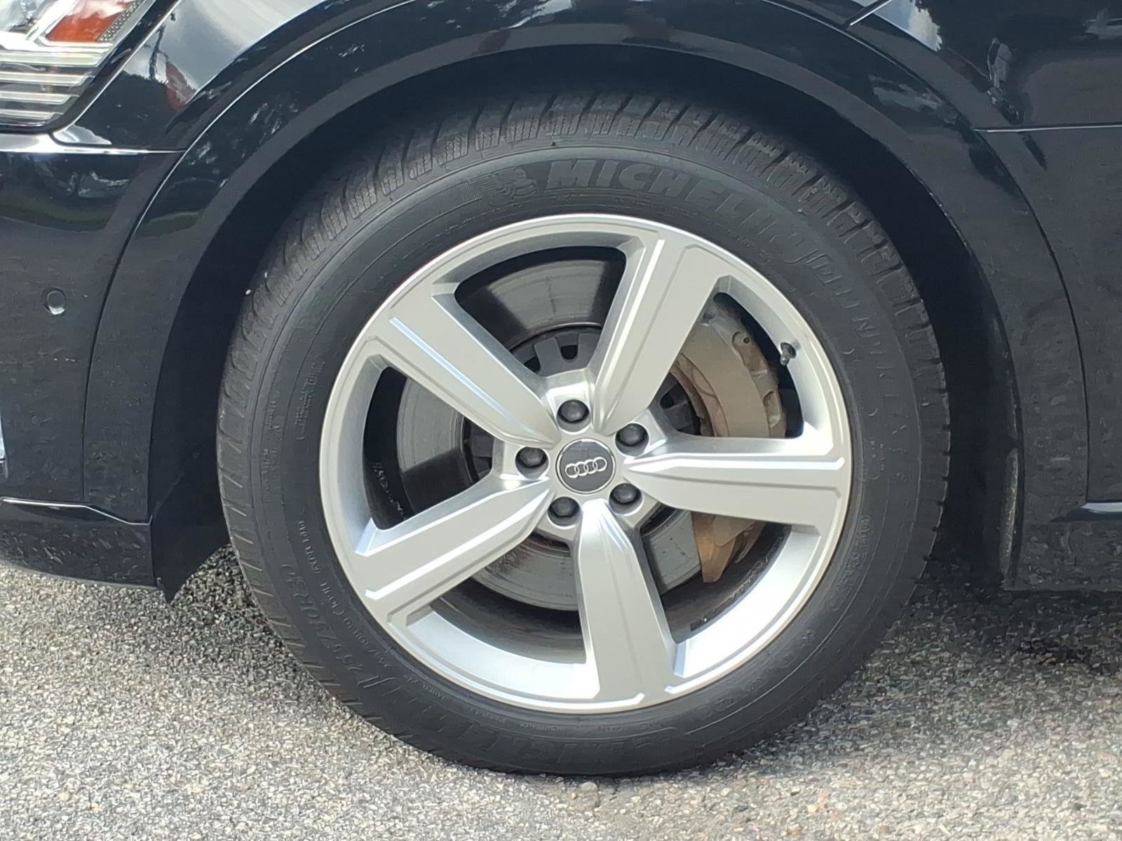 Used 2019 Audi e-tron Premium Plus AWD/4WD image 4