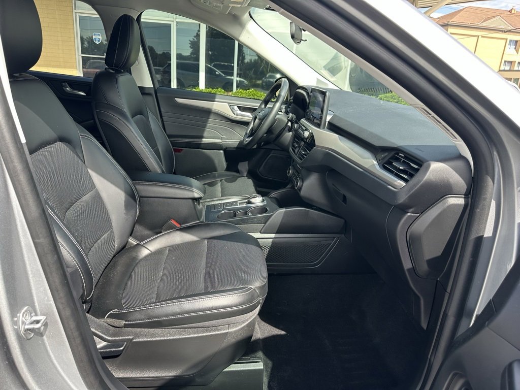 Used 2022 Ford Escape SEL image 15