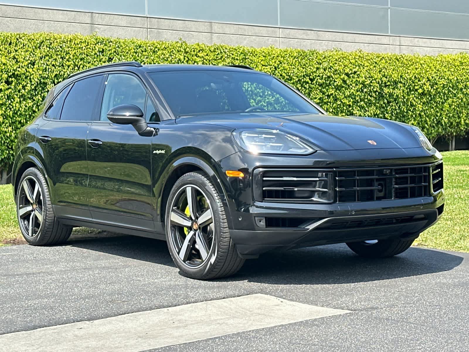 New 2025 Porsche Cayenne S AWD/4WD image 10