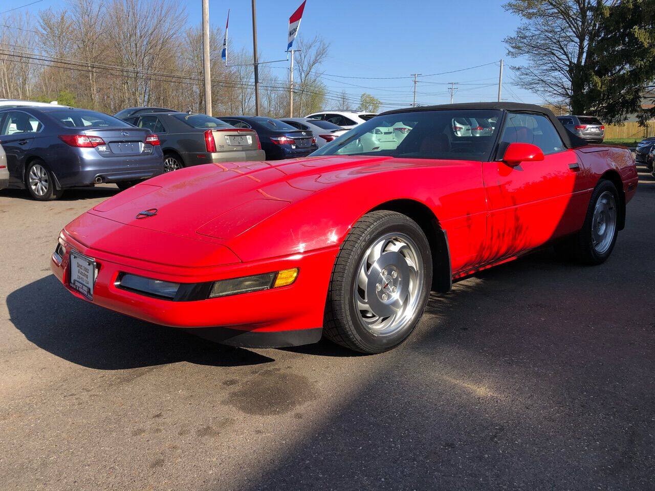 Used 1995 Chevrolet Corvette Convertible RWD image 2