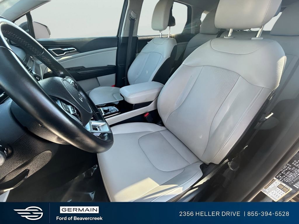 Used 2024 Kia Sportage EX image 11