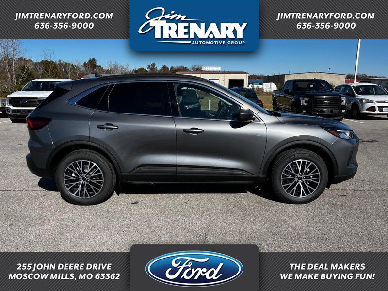 New 2025 Ford Escape SE