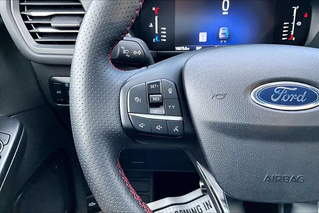 Certified 2024 Ford Escape ST-Line w/ Tech Pack #1 AWD/4WD image 17