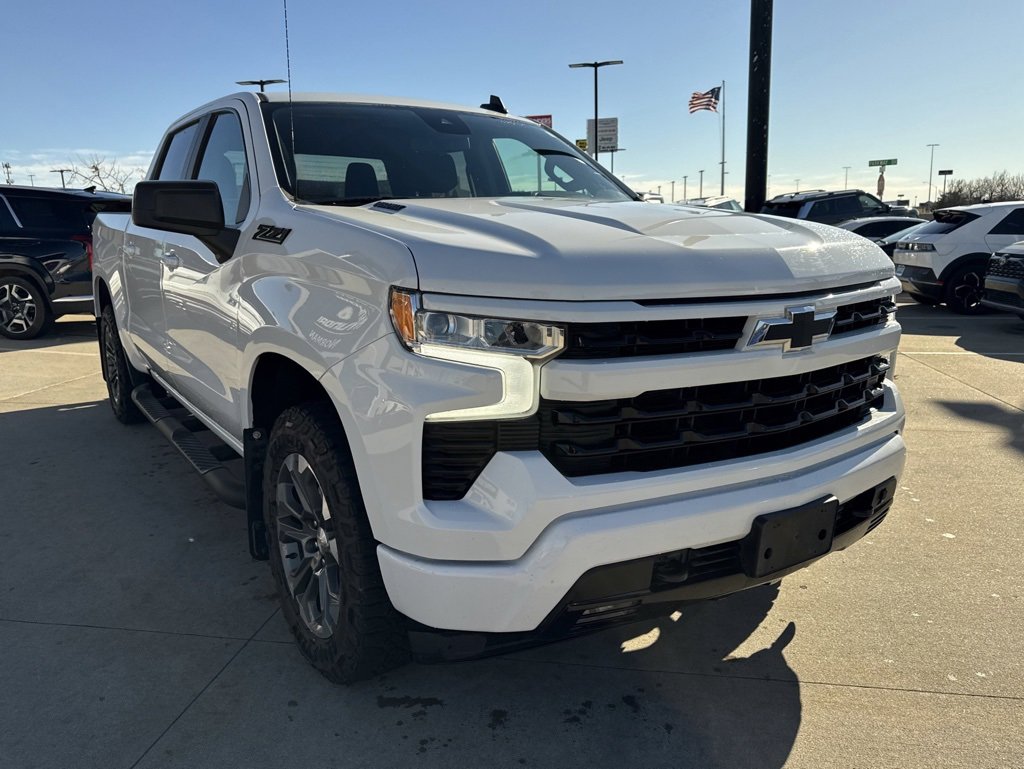 Used 2023 Chevrolet Silverado 1500 RST w/ Z71 Off-Road Package image 3