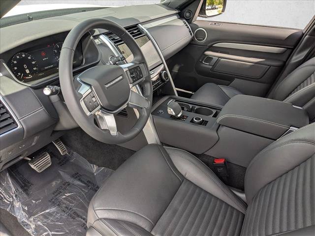 Used 2025 Land Rover Discovery Dynamic SE AWD/4WD image 10