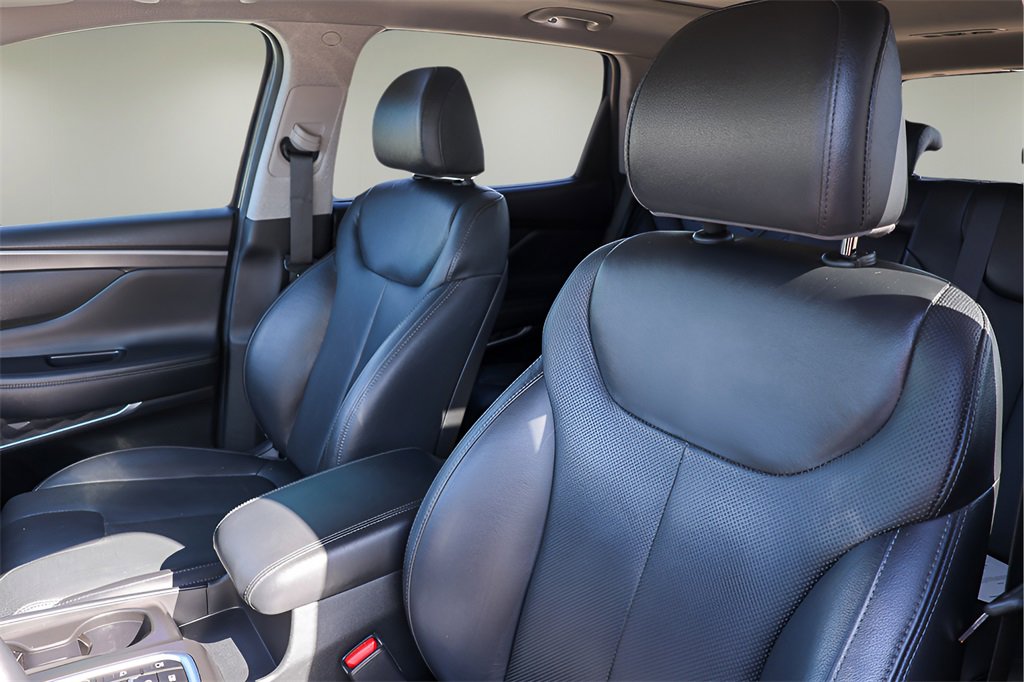 Used 2020 Hyundai Santa Fe Limited image 25
