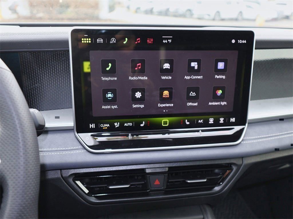 New 2026 Volkswagen Tiguan SE R-Line image 18