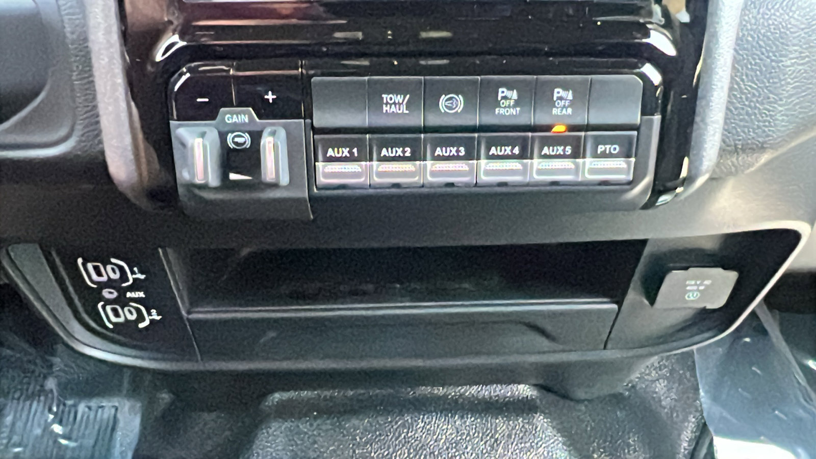 New 2025 RAM 5500 Tradesman image 24