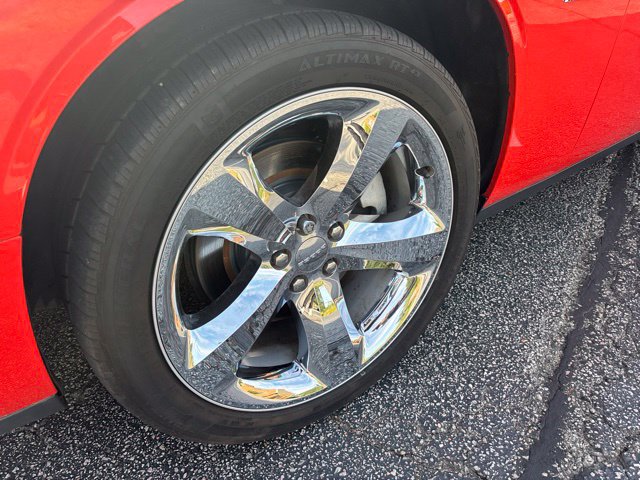 Used 2016 Dodge Challenger R/T w/ Sound Group RWD image 3