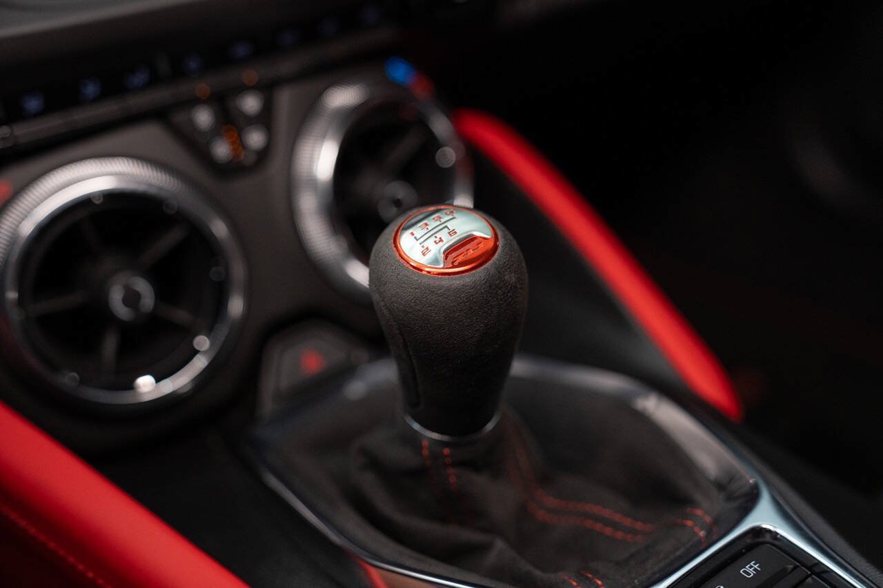 Used 2021 Chevrolet Camaro ZL1 RWD image 42