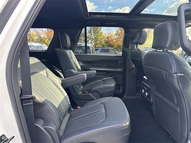 Certified 2024 Ford Expedition Max Platinum image 36