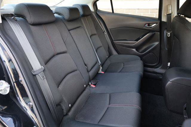 Used 2017 MAZDA MAZDA3 Sport w/ Preferred Equipment Package FWD image 21