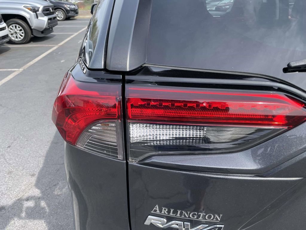 Used 2020 Toyota RAV4 XLE image 23