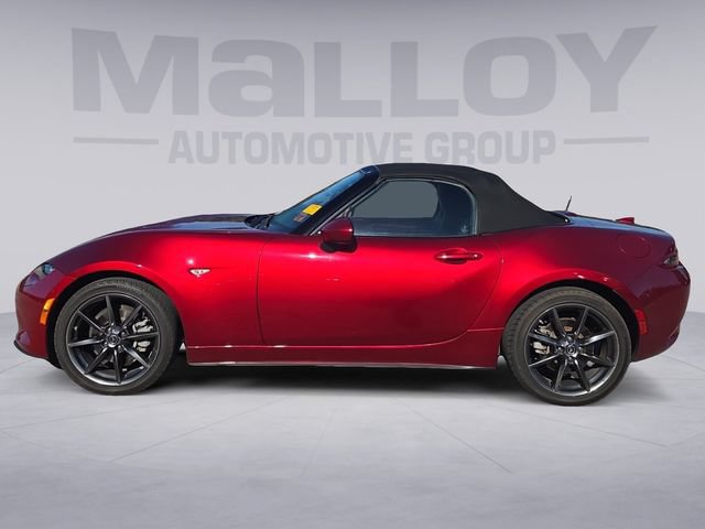 Used 2019 MAZDA MX-5 Miata Grand Touring RWD image 2