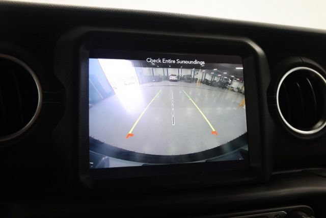 Used 2022 Jeep Wrangler Unlimited Sahara w/ LED Lighting Group AWD/4WD image 24