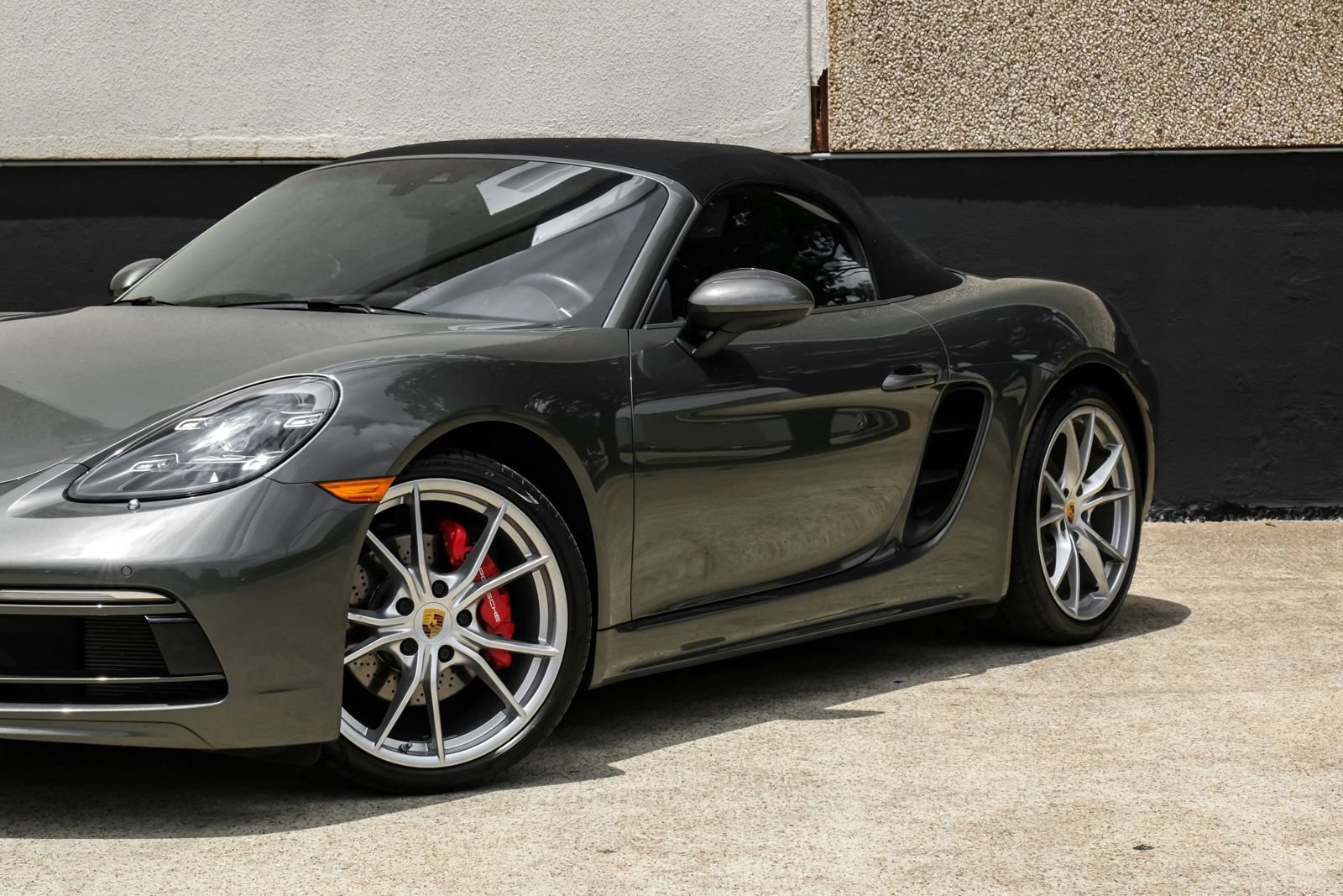 Used 2021 Porsche 718 Boxster S RWD image 6