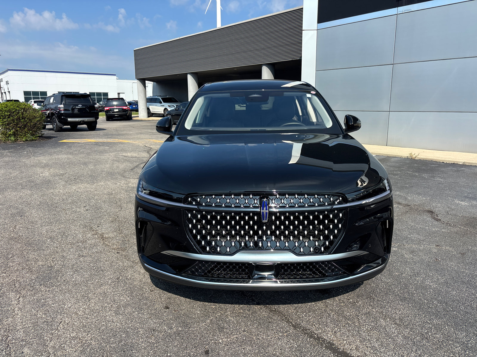 New 2026 Lincoln Nautilus Premier AWD/4WD image 2