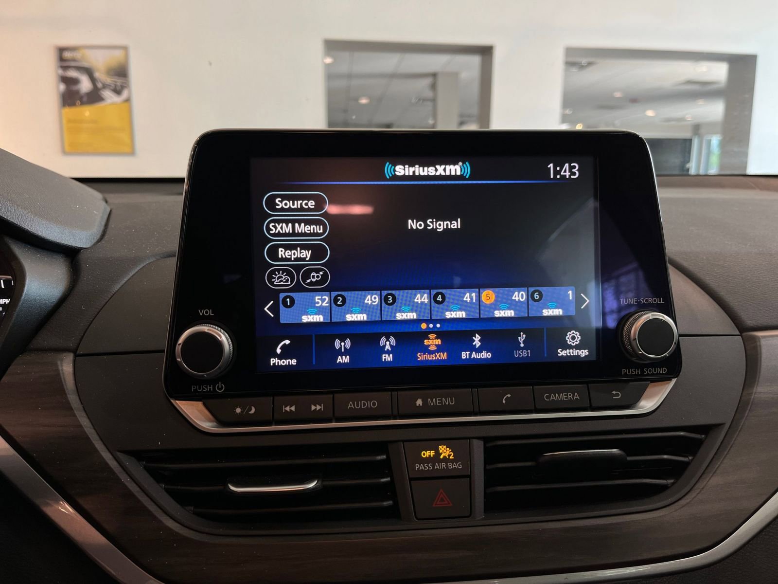 Used 2025 Nissan Altima 2.5 SV FWD image 20