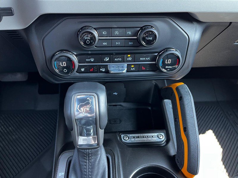 Used 2023 Ford Bronco Badlands image 19