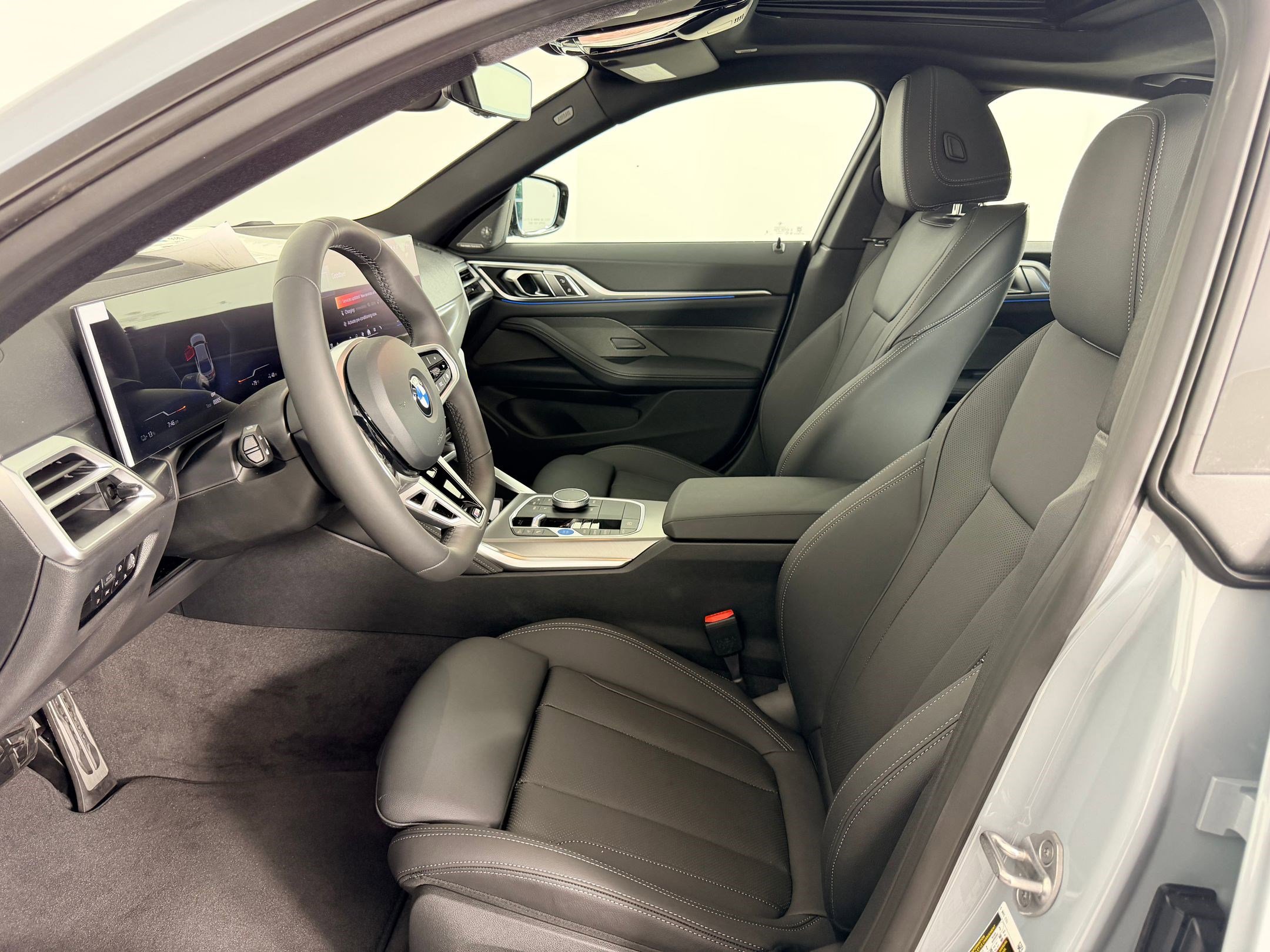 New 2026 BMW i4 eDrive40 w/ M Sport Package RWD image 4