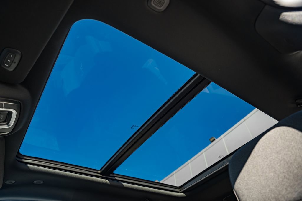 New 2026 RAM 1500 4x4 Crew Cab image 36