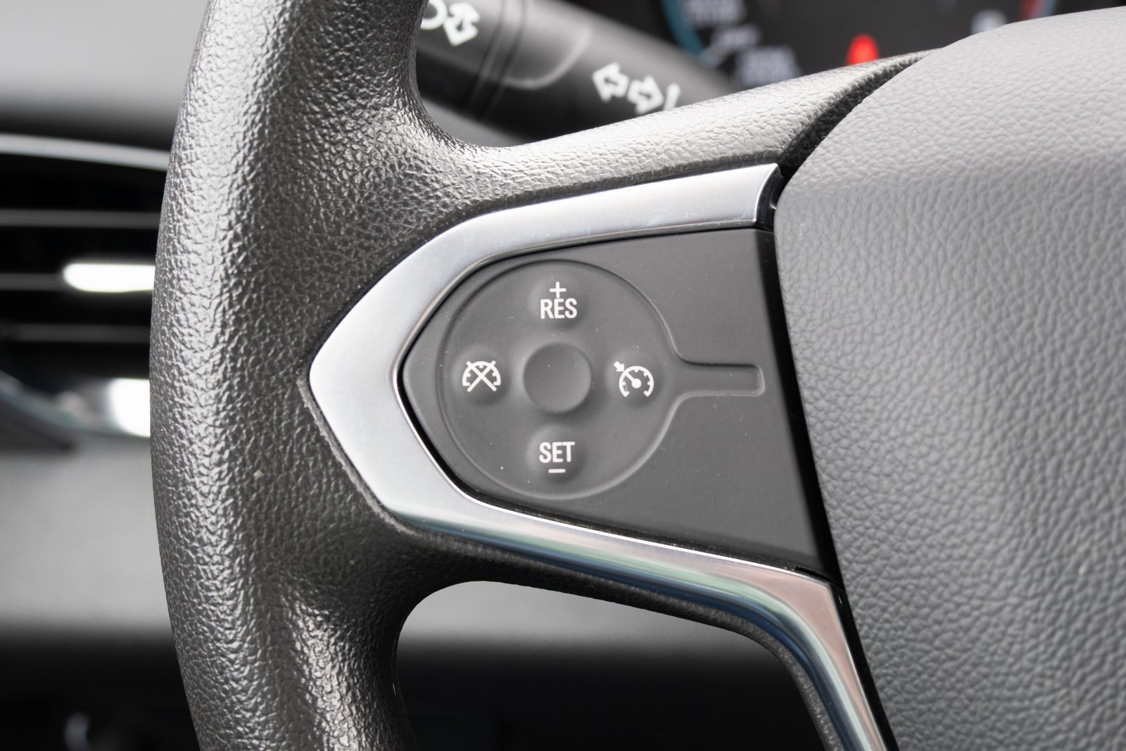 Used 2021 Chevrolet Traverse LS image 6