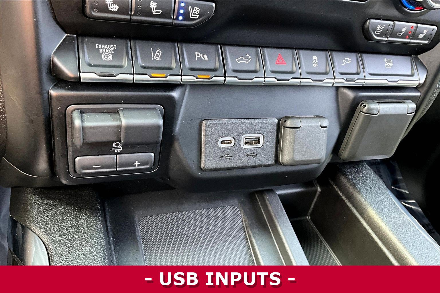 Used 2020 Chevrolet Silverado 2500 LTZ w/ LTZ Premium Package image 17