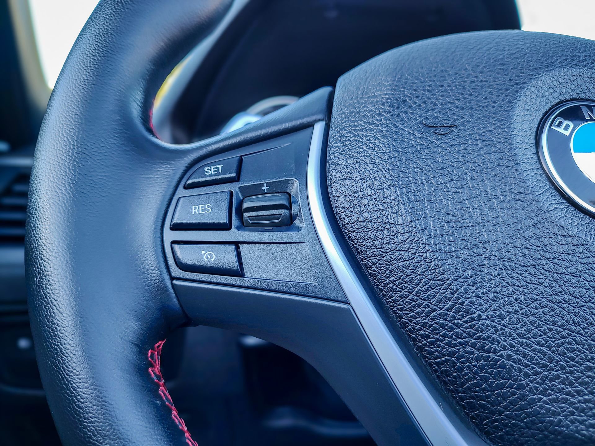 Used 2020 BMW 230i xDrive Convertible w/ Premium Package image 17